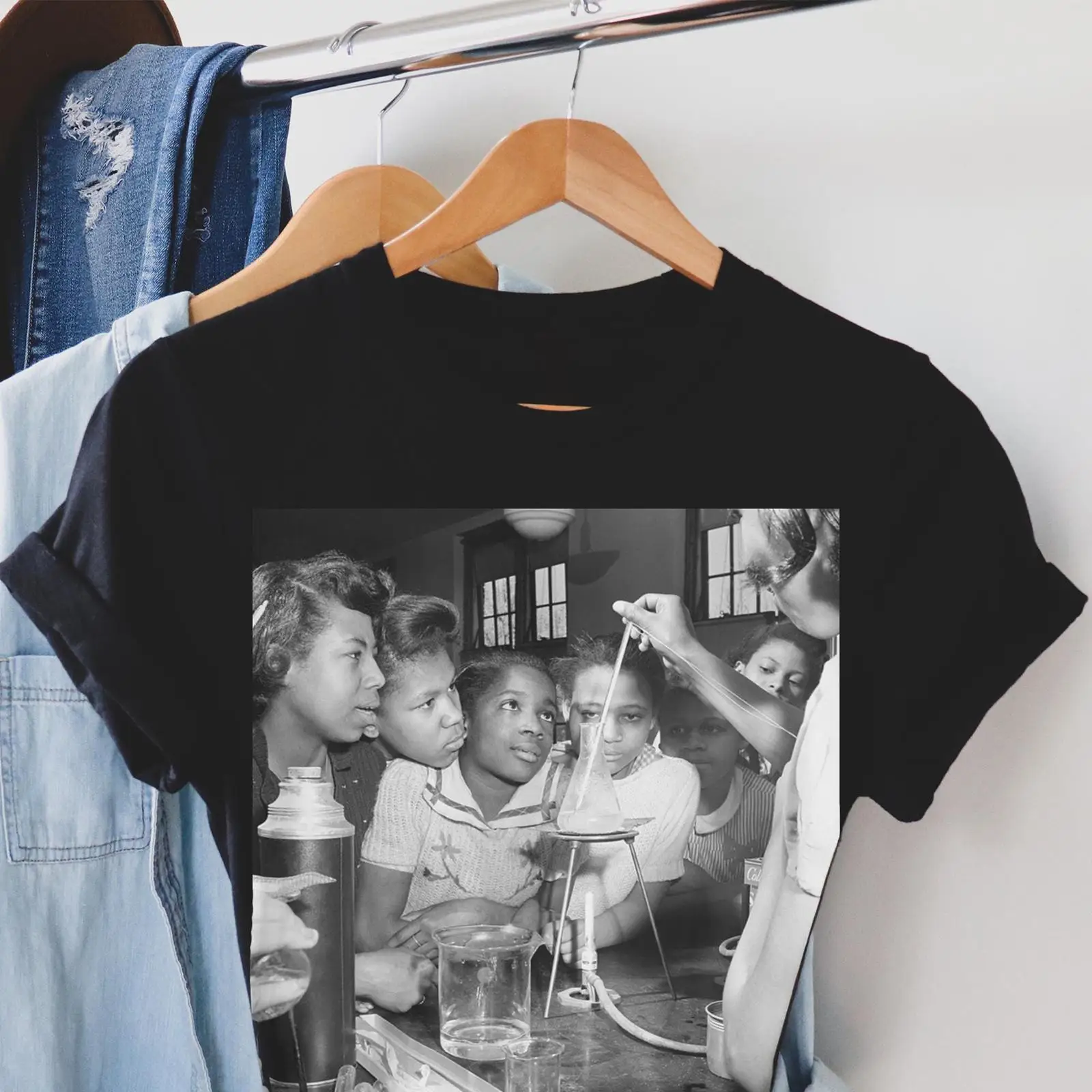 Vintage Fashion History - 黒人女子科学教室Tシャツ STEM歴史化学実験室スタイル ヴィンテージ ウォッシュドファッション ストリートウェア カジュアル