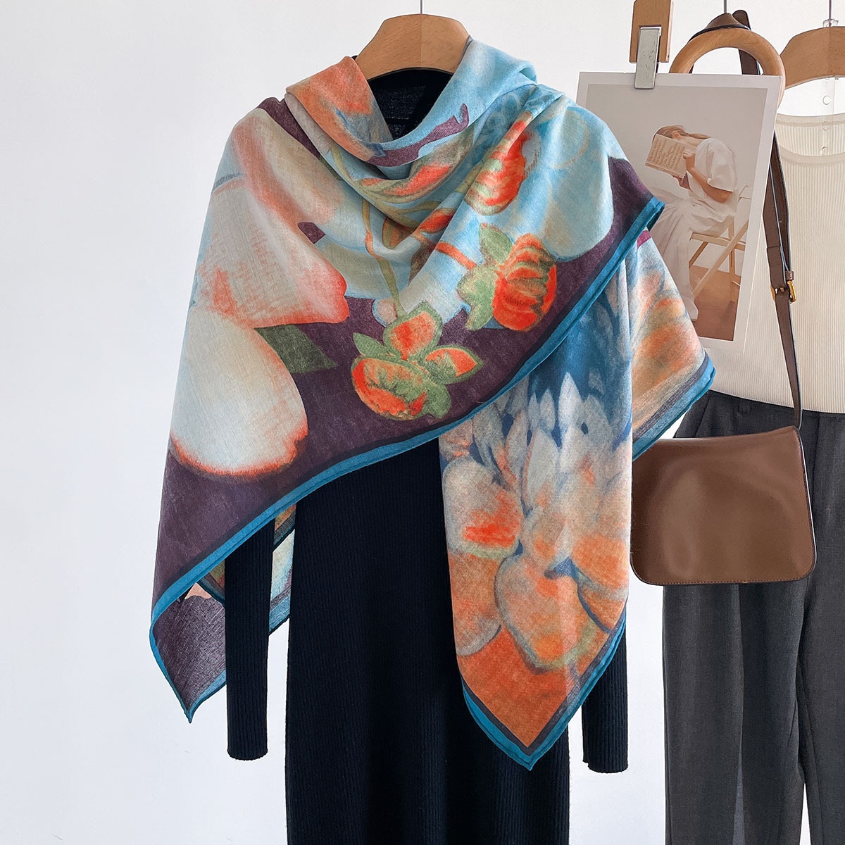 ヴィンテージ植物柄女性用スクエアショール 130x130cm - Vintage Fashion Build のレビューと価格